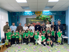 С Днем защитника Отечества! С Днем защитника Отечества!.